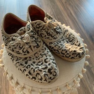 Toms Cheetah Print shoes
